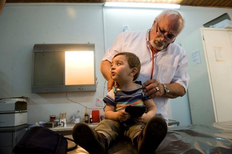 El Doctor que está de guardia hace 34 años, una historia de vida