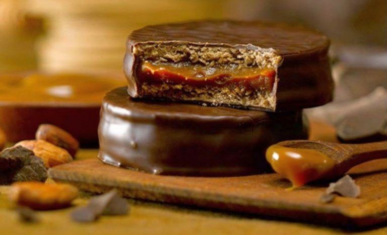 Dos sabores bien argentinos juntos: Nace el alfajor con gusto a Fernet