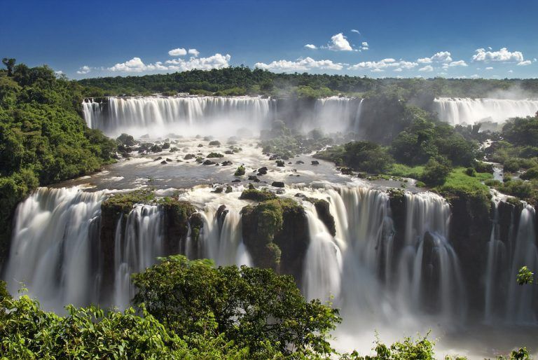 Las Cataratas del Iguazú fueron elegidas como la tercera maravilla más  extraordinaria del planeta