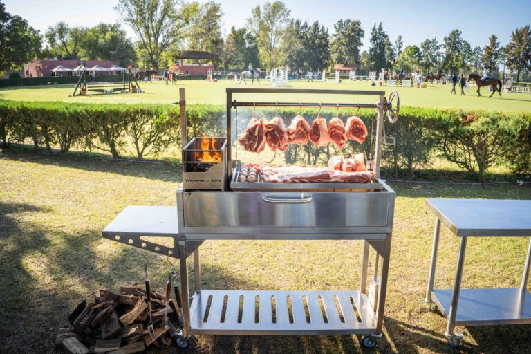 El asado argentino enamora a los turistas de EE.UU. (y los hace querer llevarse una parrilla a casa)